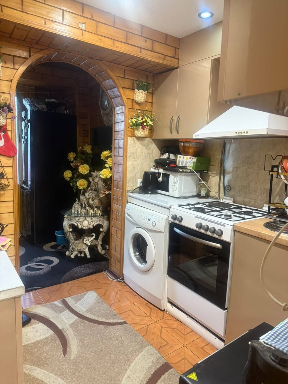 Продаётся коммерческая площадь и дом! Москва — 175,000$