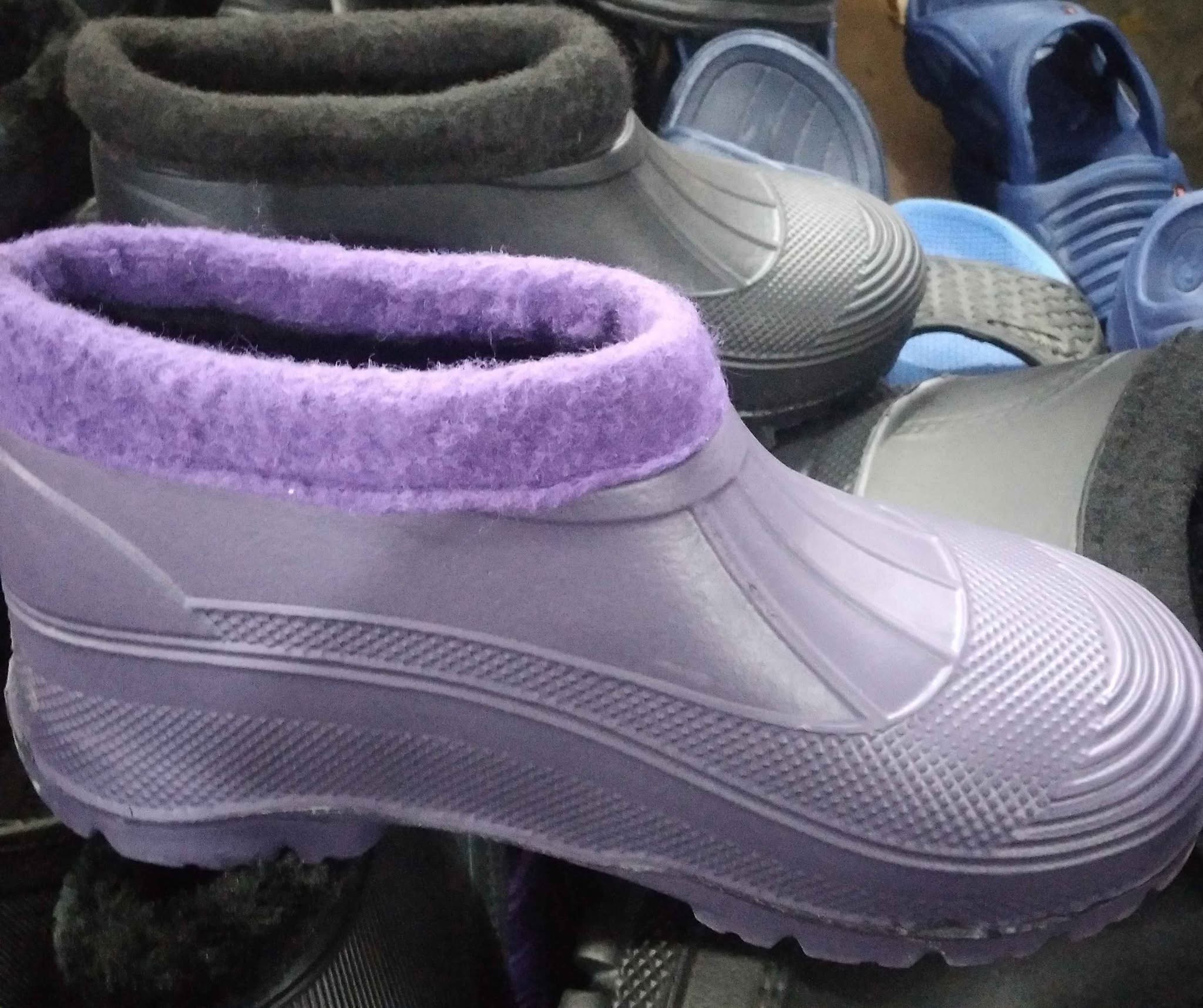 Purple fleece-lined galoshes, sizes 36-45