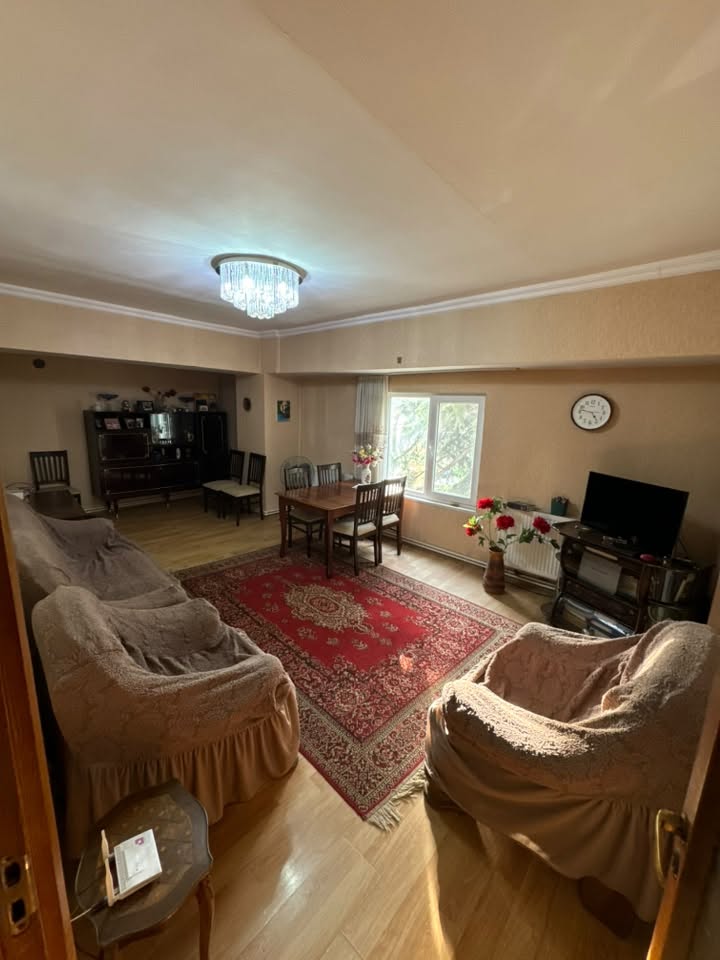 იყიდება ბინა, თბილისი — $120,000