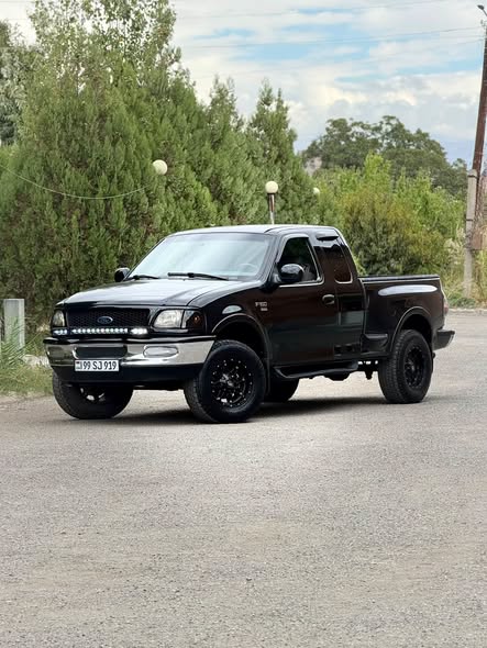 HEXUK GAZ 4.6 2002 — 12,000$
