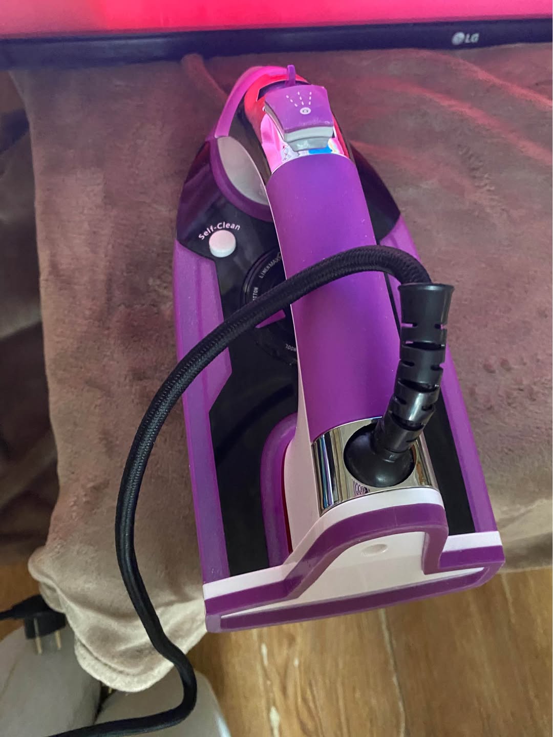 Buxarlı ütü Self-Clean