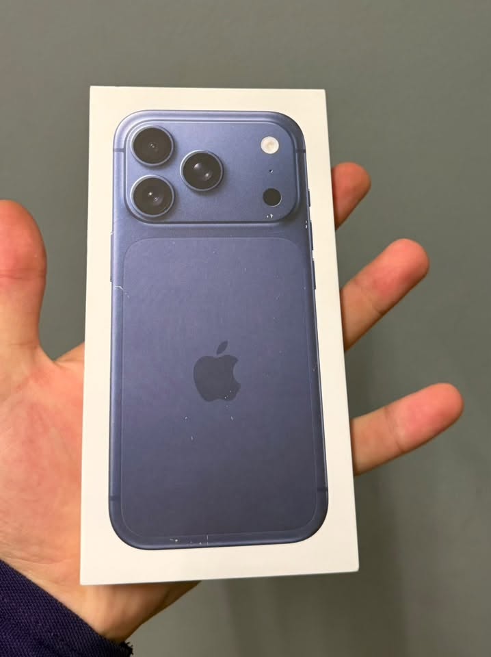 17 Pro E-Sim 256 GB Deep costs 3,100₾