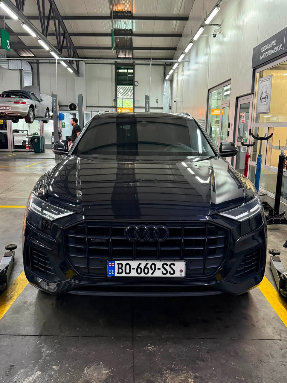 For sale/exchange 33000$$ 2019 Audi Q8 Premium