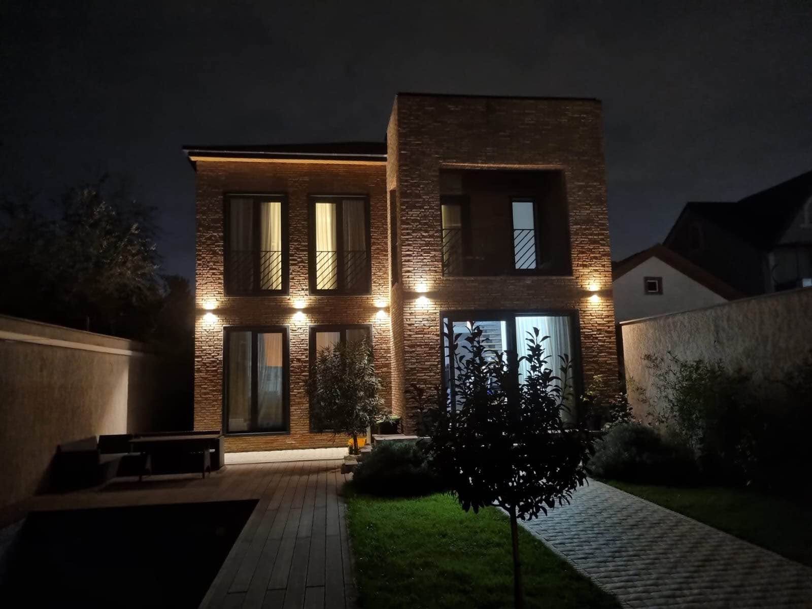 5-bedroom house with pool Dighomi