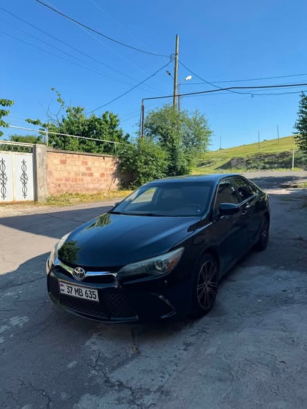 Toyota Camry 2017 — 10,000$