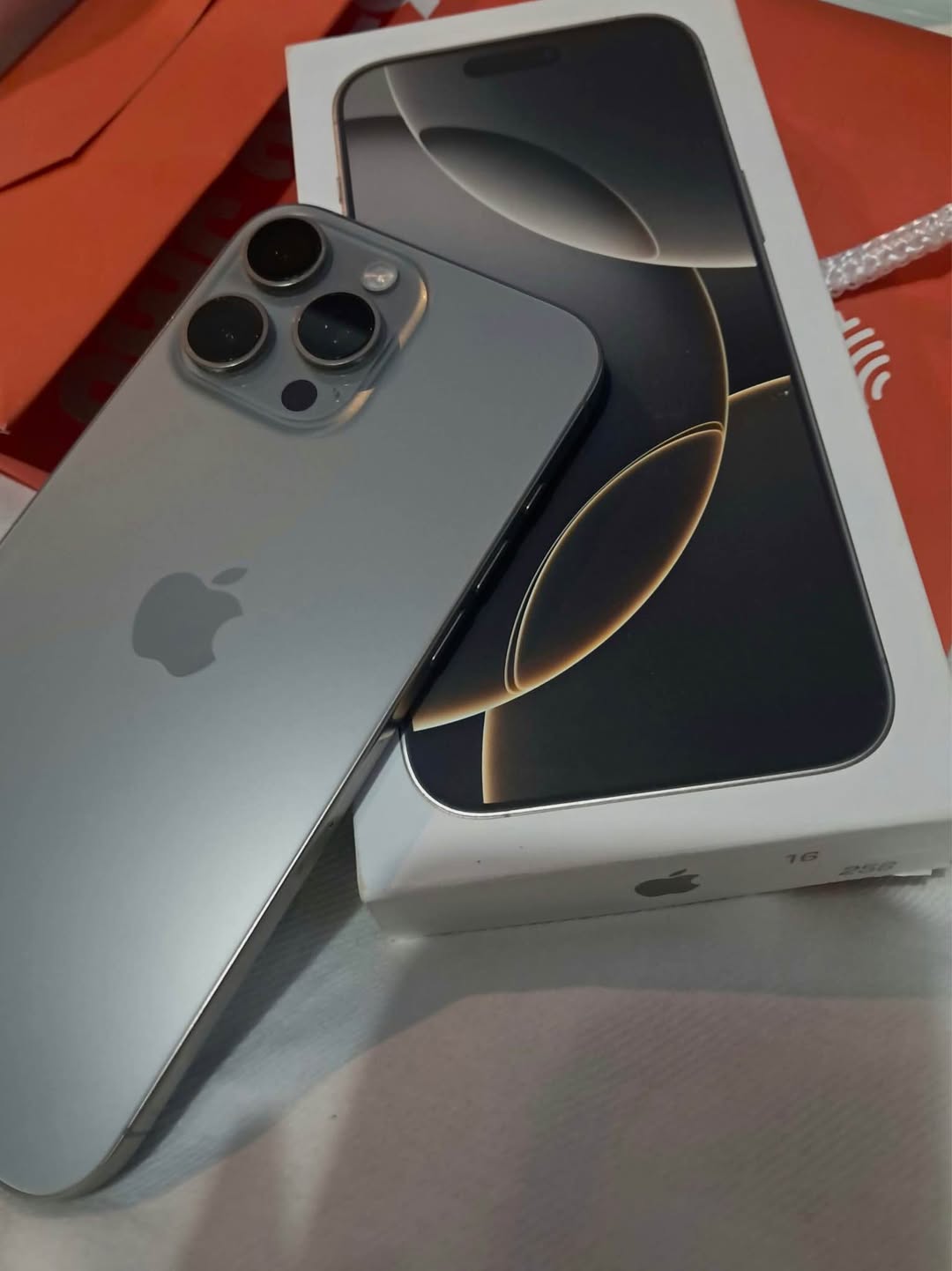 iPhone 16 Pro 256GB satılık. Yeni gibi 2000