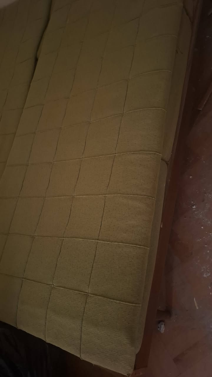 ჩუქდება ორი ტახტი