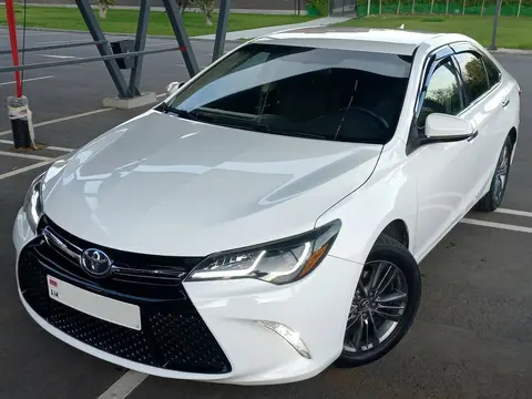 Toyota Camry 2016