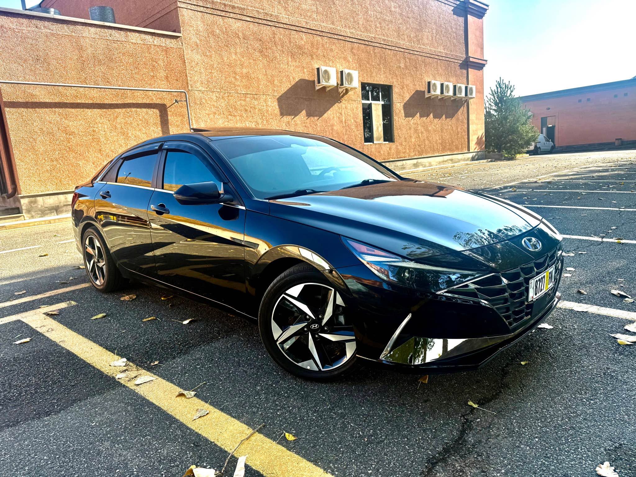 Автомобиль 2020 — 15 700 долларов