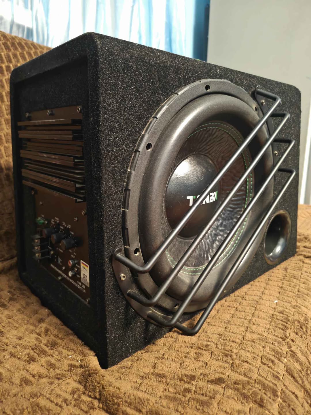 Basböçka 12" başlıqlı səsliyi ilə də mövcuddur