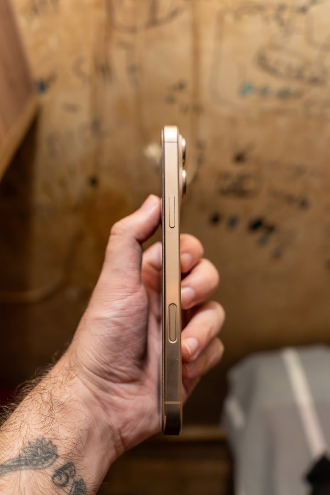 For sale or exchange: iPhone 16 Pro — 2,300₾