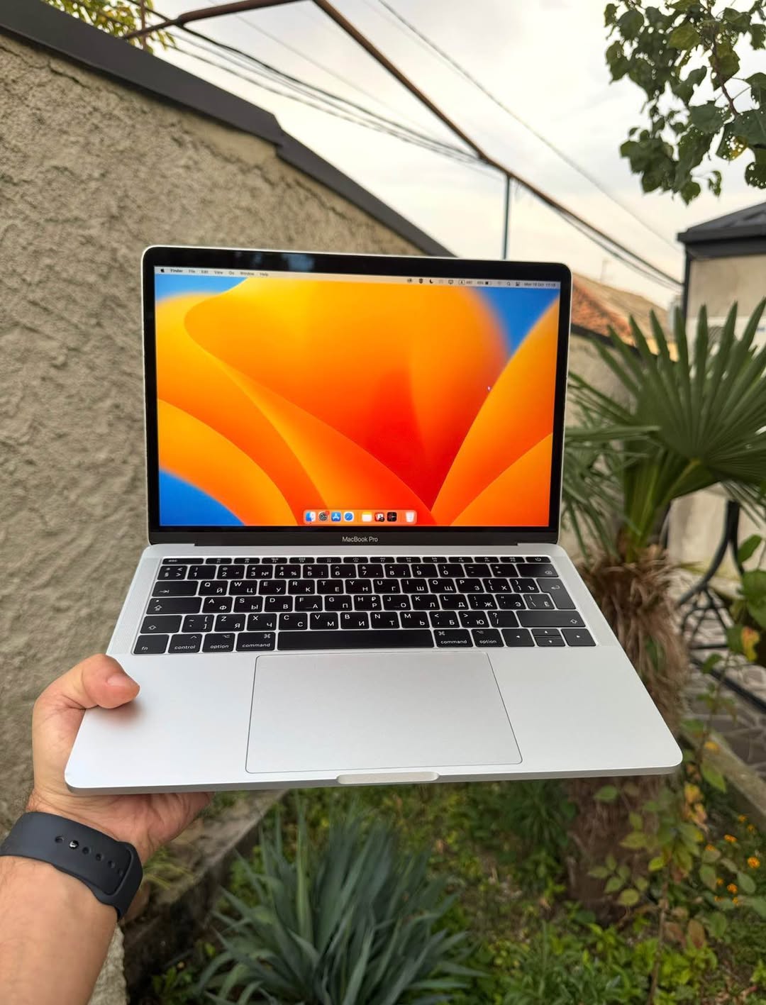MacBook Pro 2017 möhkəm, nazik, idealdir