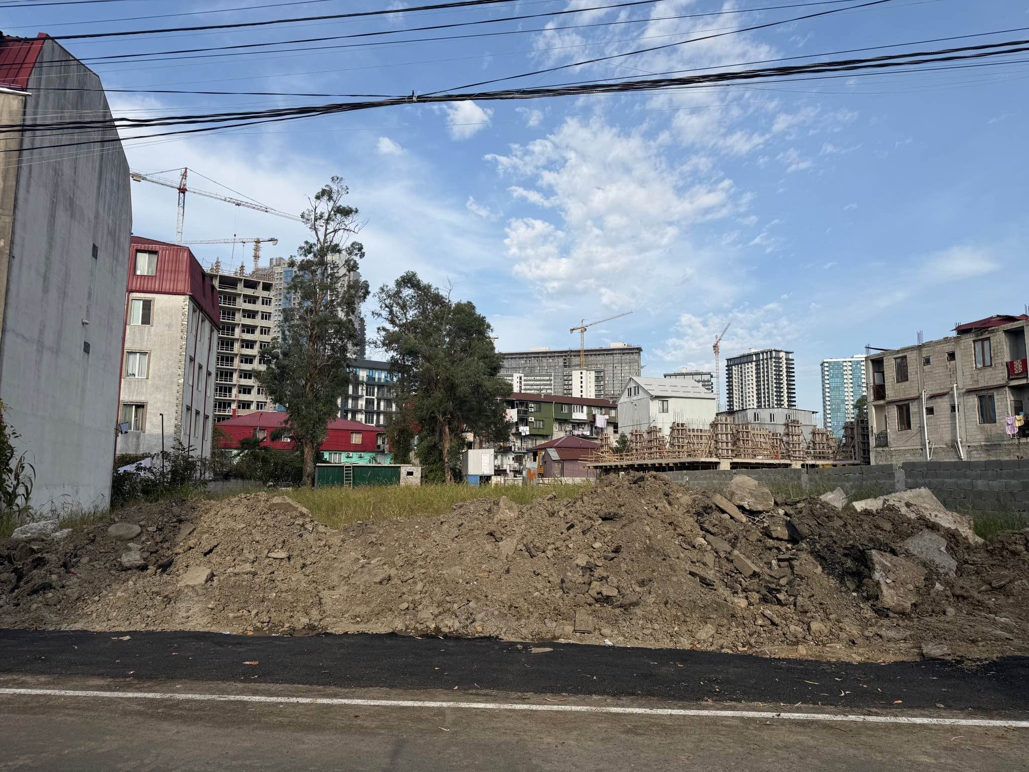 Satılır torpaq Ketevan Tsamebuli məhəlləsi korpusun tikilməsi üçün