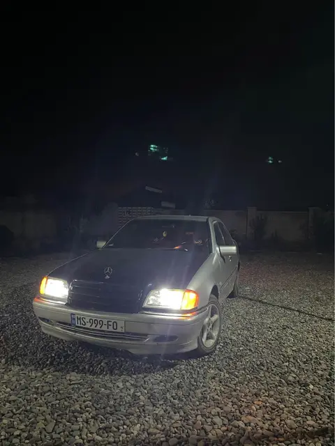W210