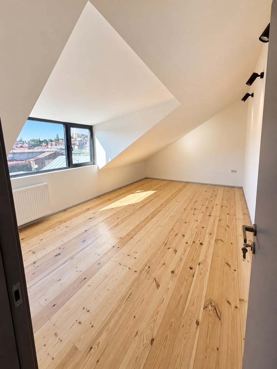 Mənzil satılır, Tbilisi — $187,000