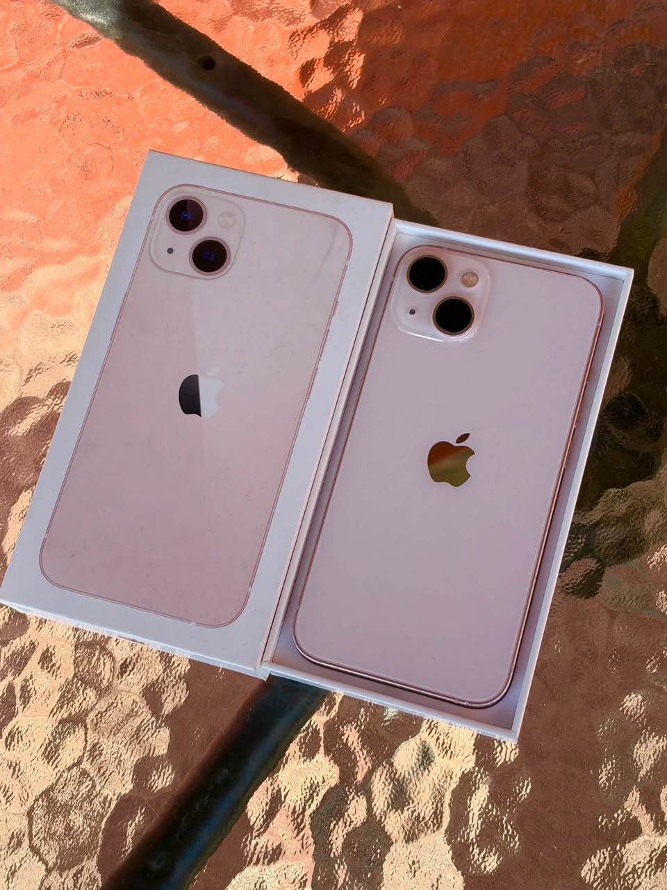 iPhone 13 Розовый, 128 ГБ; BH 76%. Есть — 550₾
