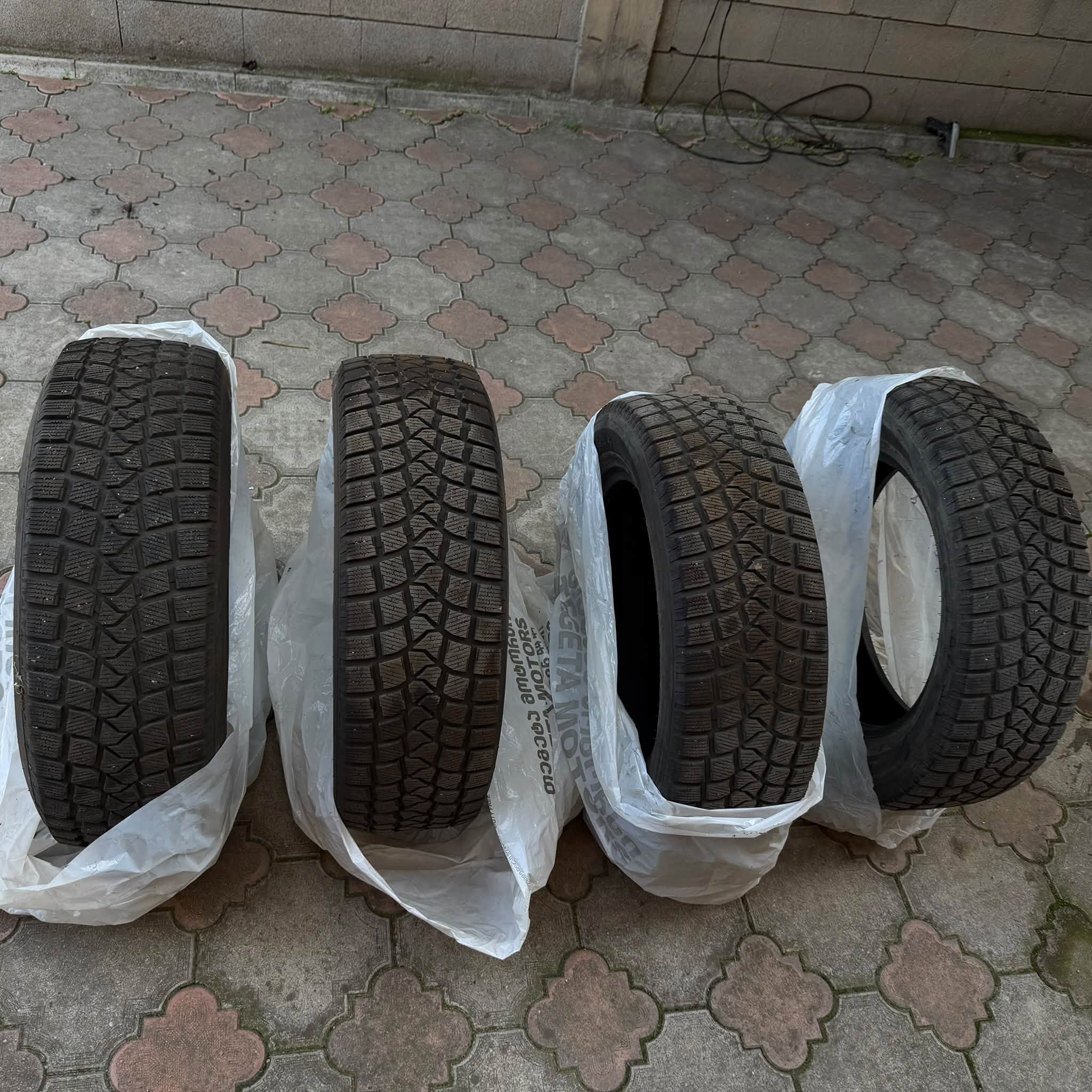 Ավելացված են 2025 թվականի 235/60R18 գինը՝ 800$
