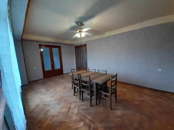 Продается 4-комнатная квартира, Тбилиси — $115,000