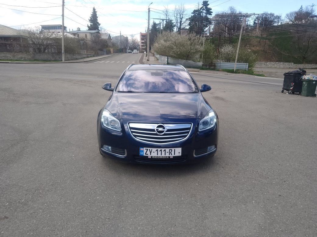 იყიდება 2010 წლიანი ოპელ ინსიგნია, 2.0