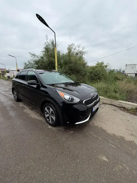 2017 KIA NIRO 95000 miles ფასი