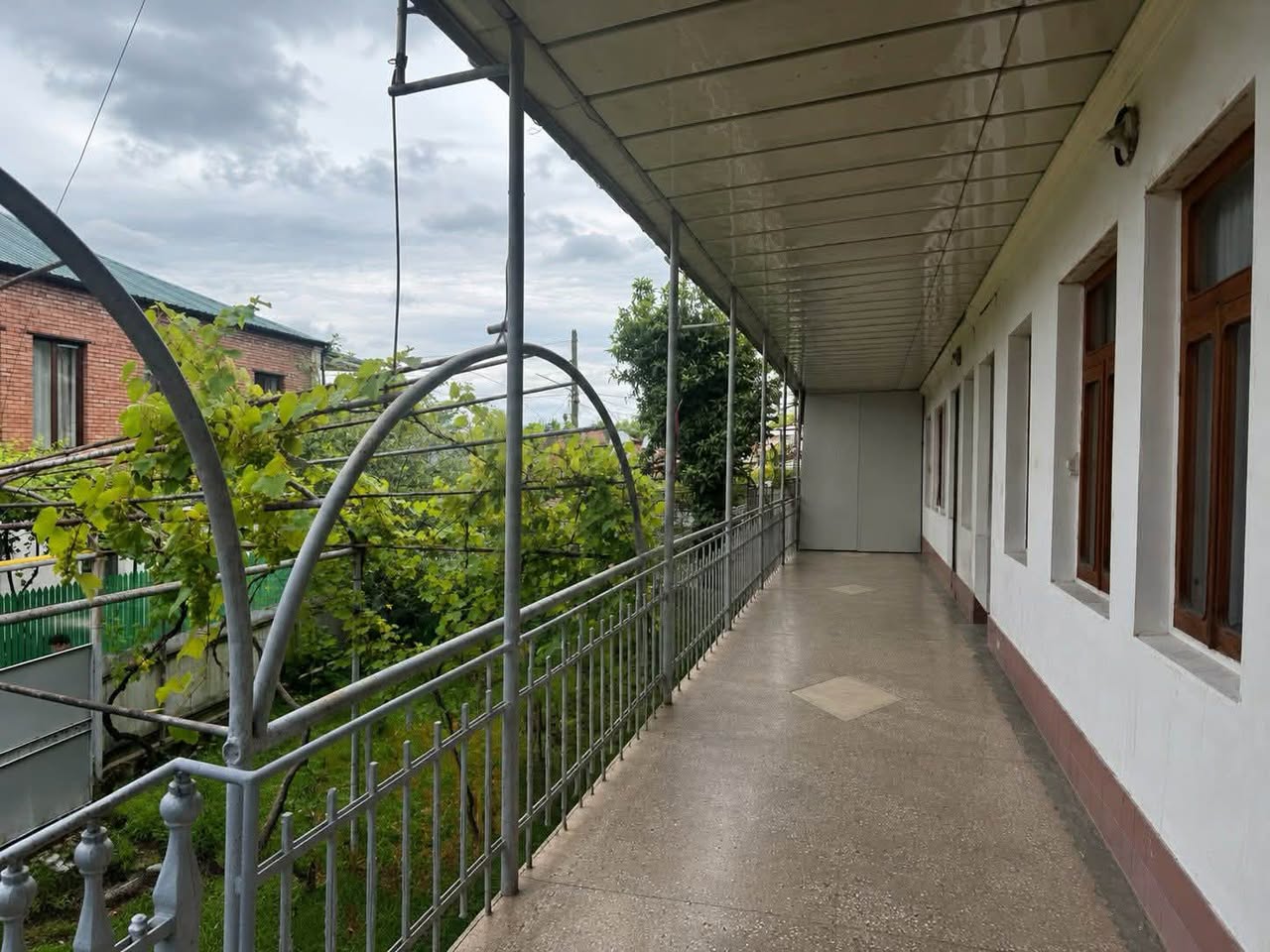 🏡 Kutaisi'de Bagrat Katedrali'ne yakın ev satılık - 125,000$