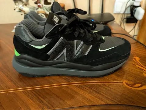 Кроссовки New Balance, новые, размер 41,5-42