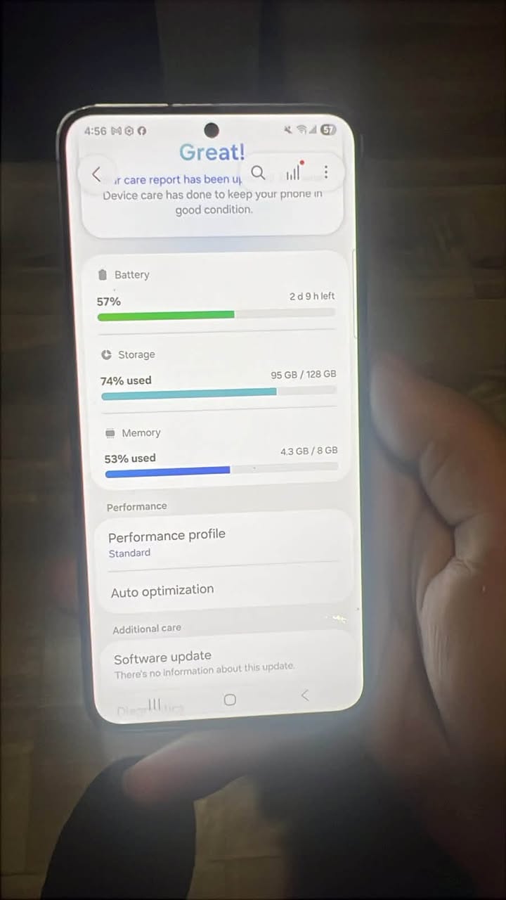 Samsung Galaxy S24 128GB, გამოყენების კვალები