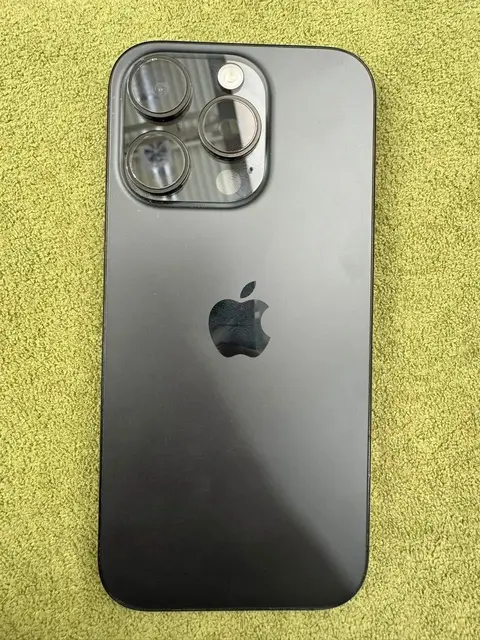 iPhone 16 Pro 128GB, e-SIM, 90% battery