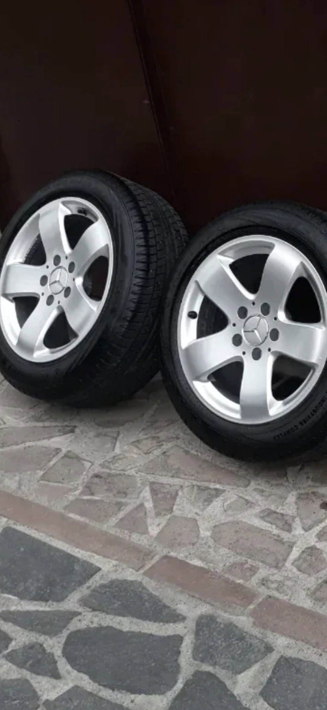 The car costs 160,000 rubles.