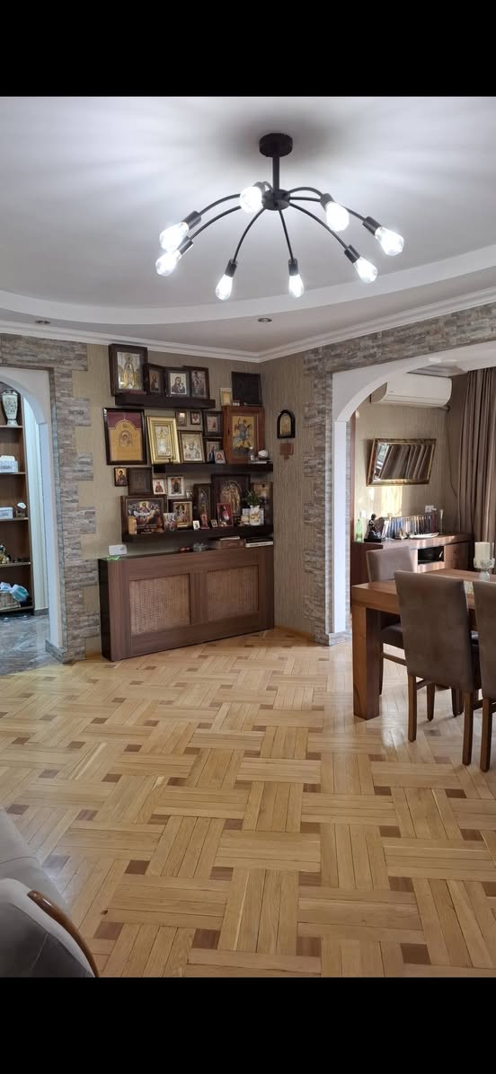 იყიდება ბინა, თბილისი — $152,000