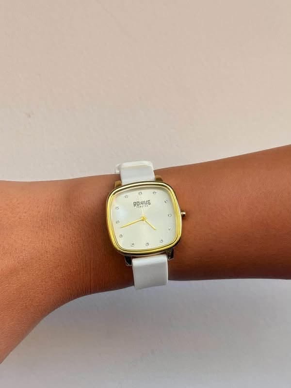 Hello ❤️ ⌚️ Beautiful RONIUS is for sale — 380₾