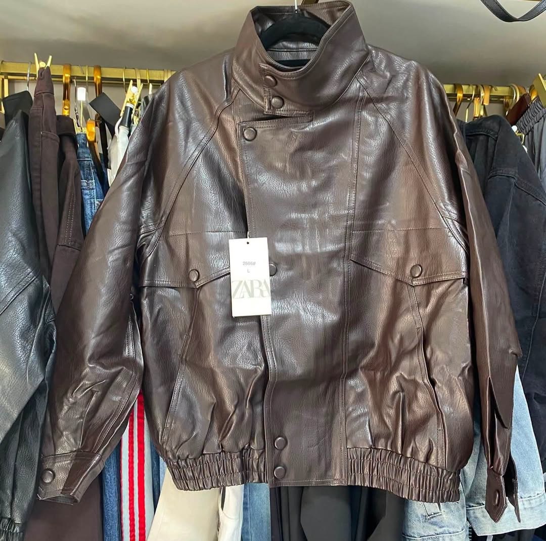 Sadəcə tünd şokolad rəngində qaldı. Overseas modeli