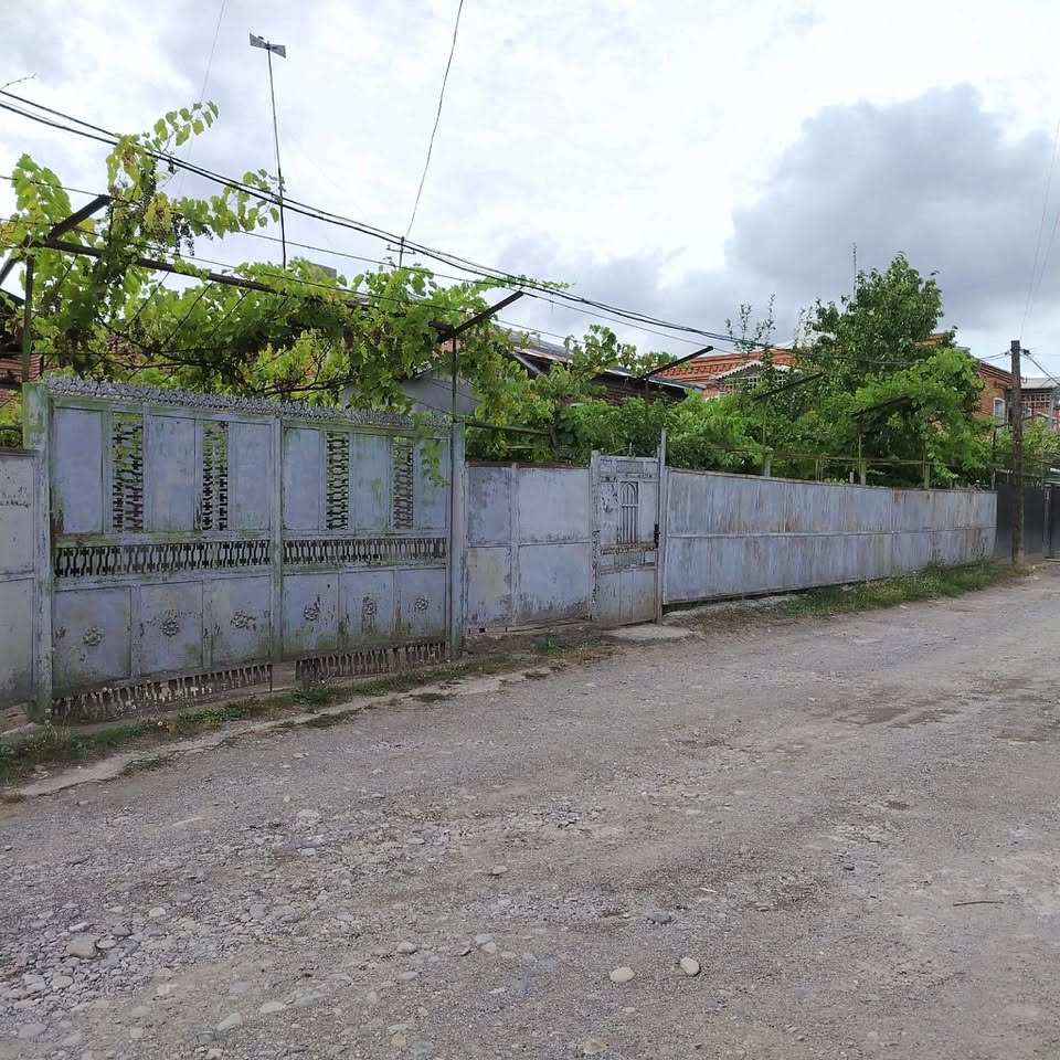 Toprak parçası, Tiflis