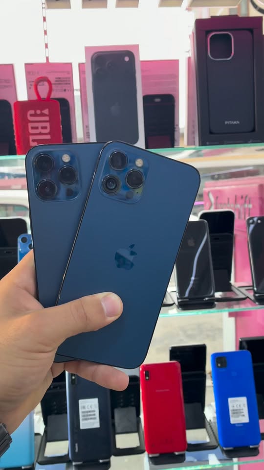 iPhone 12 Pro Max, blue