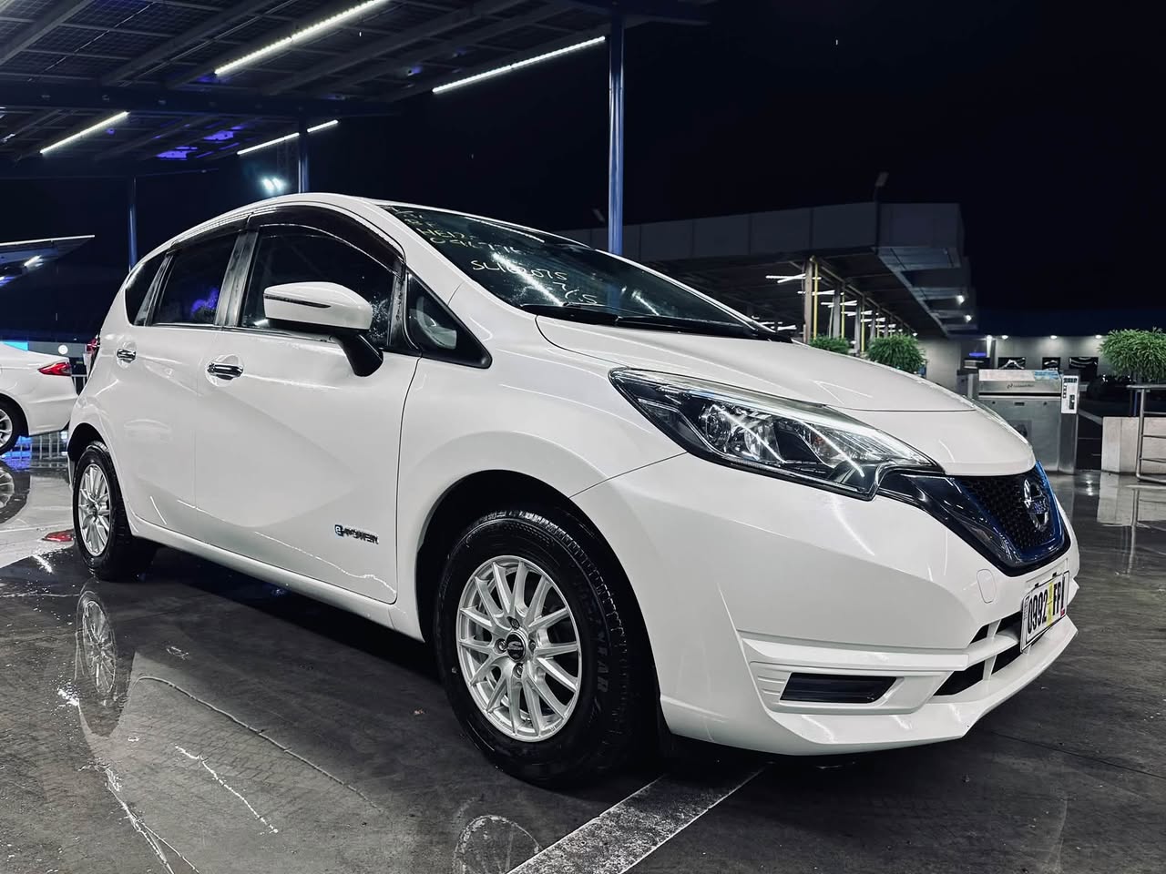 Nissan Note E-Power 2017 — $7,900