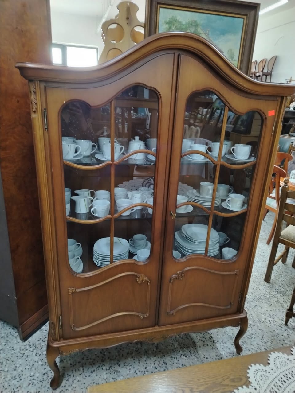 Alman, büyük ahşap vitrin - 1000 lira 🤎 klasik tasarımlı