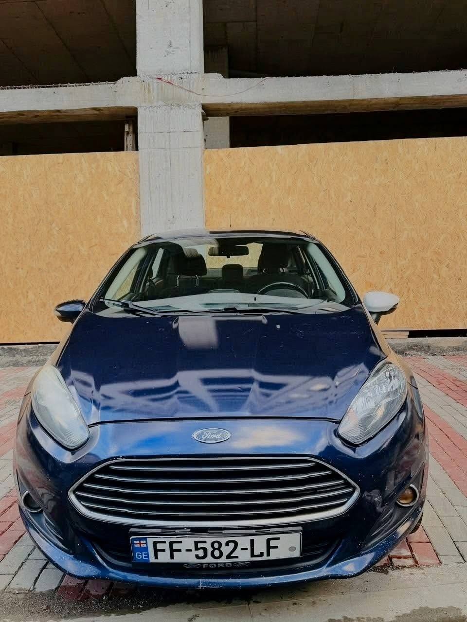 Ford Fiesta SE 2016 — 4,000$