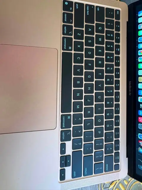 MacBook Air M1 (2020) for sale — 1,500₾
