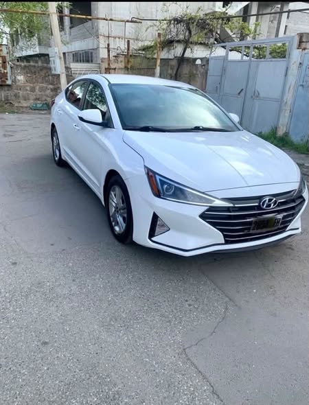 Hyundai Elantra 2020 — 11,700$
