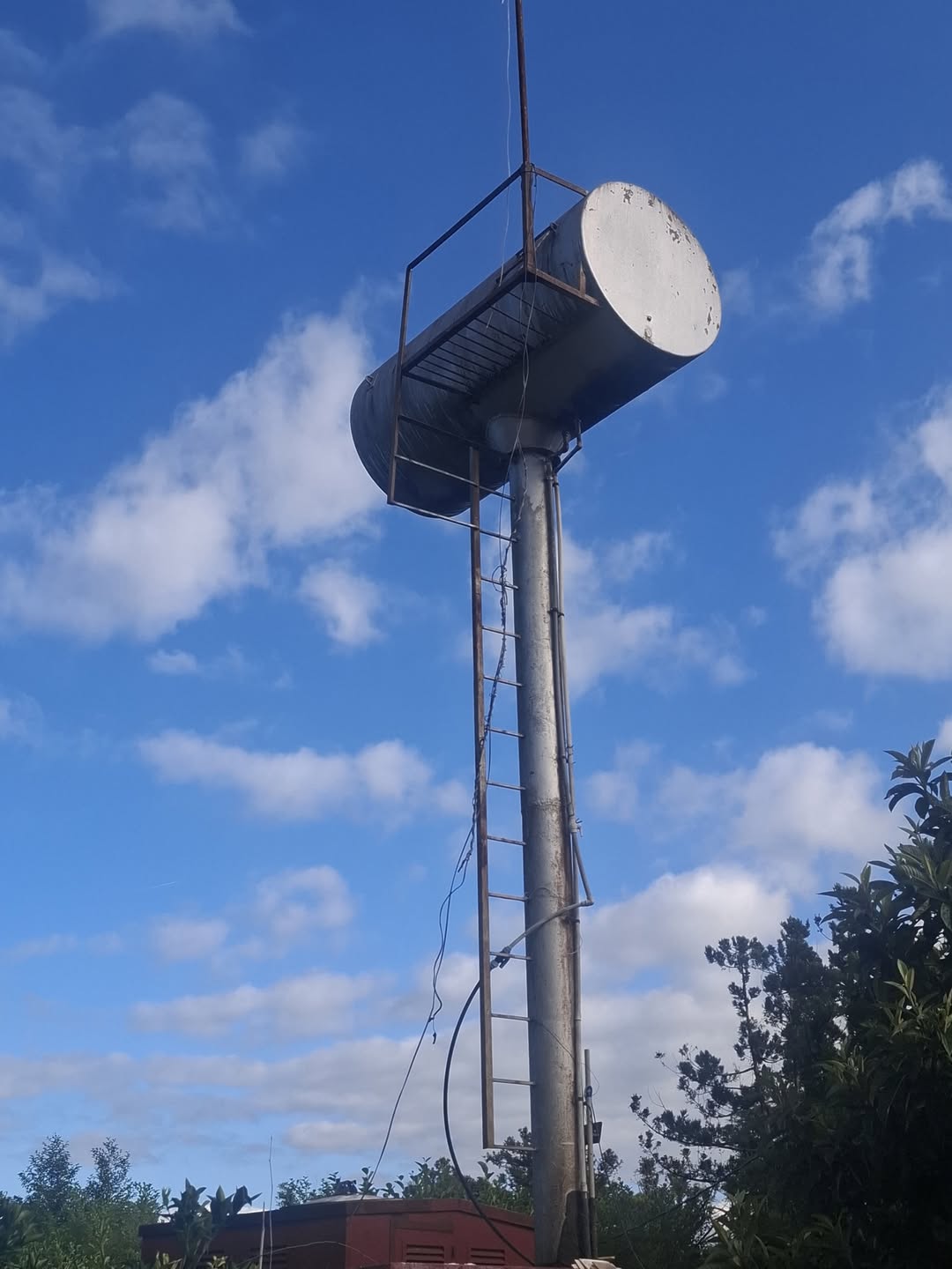 Iron bucket for sale, 4 tons, price by agreement, location