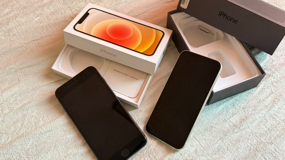 iPhone 8 Plus və iPhone 12 hər ikisi bronzadır