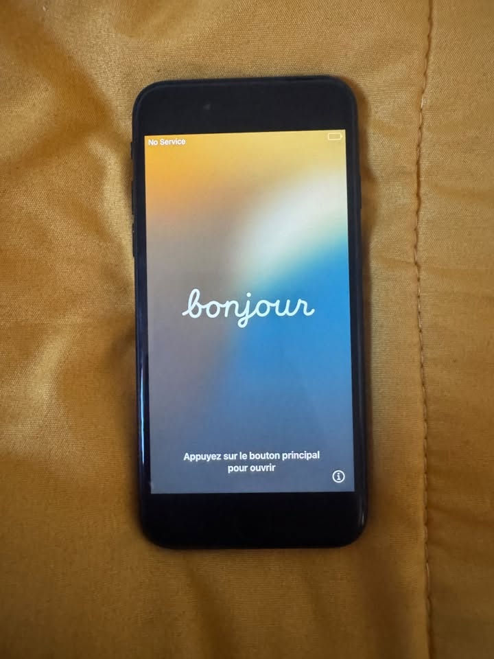 Batumi. iPhone SE 2020 64GB for sale.
