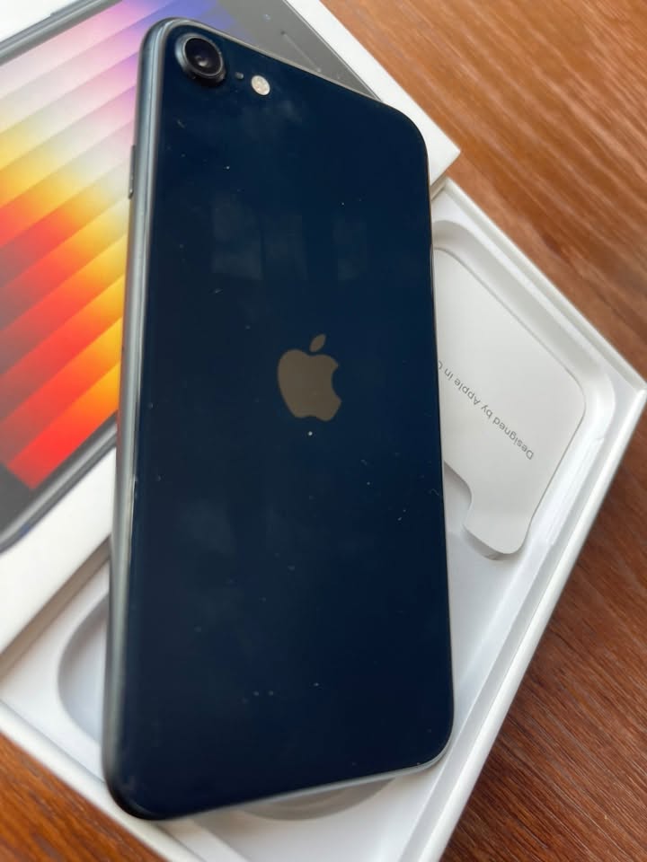 iPhone SE 3 2022 64GB