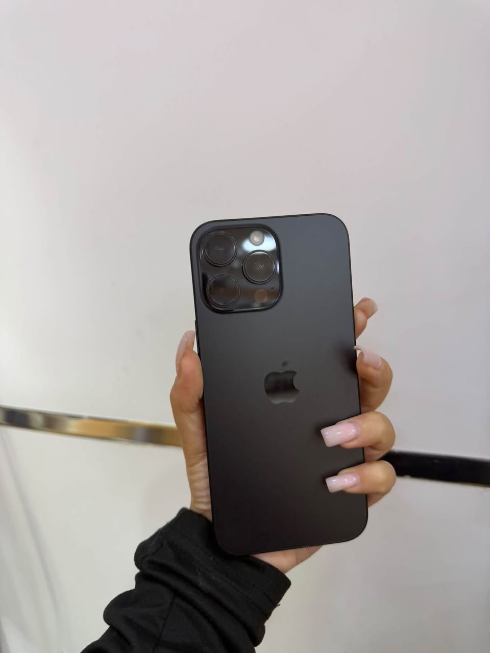 iPhone 16 Pro Max 512 GB costs 285,000֏