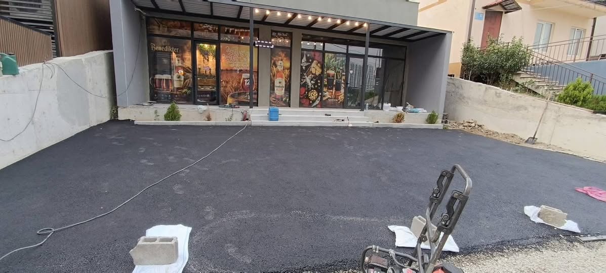 Tiflis'te asfalt işleri yapıyoruz! Her boyutta
