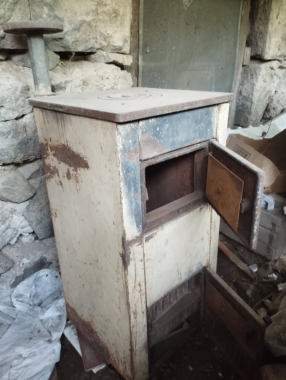 Ունիվերսալ ջեռուցման համակարգ (գազ, փայտ, քարածուխ)։ — 80,000֏
