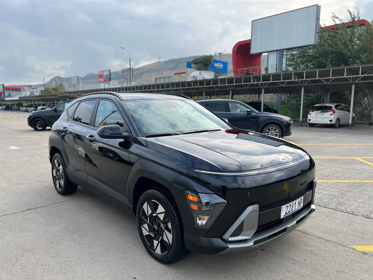 Hyundai Kona 2024 — 17,000$