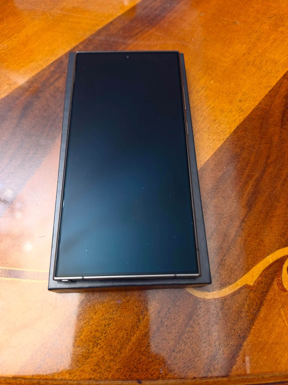 იყიდება S24 ULTRA ((12 ოპერატიული/ 256 — 1,700₾