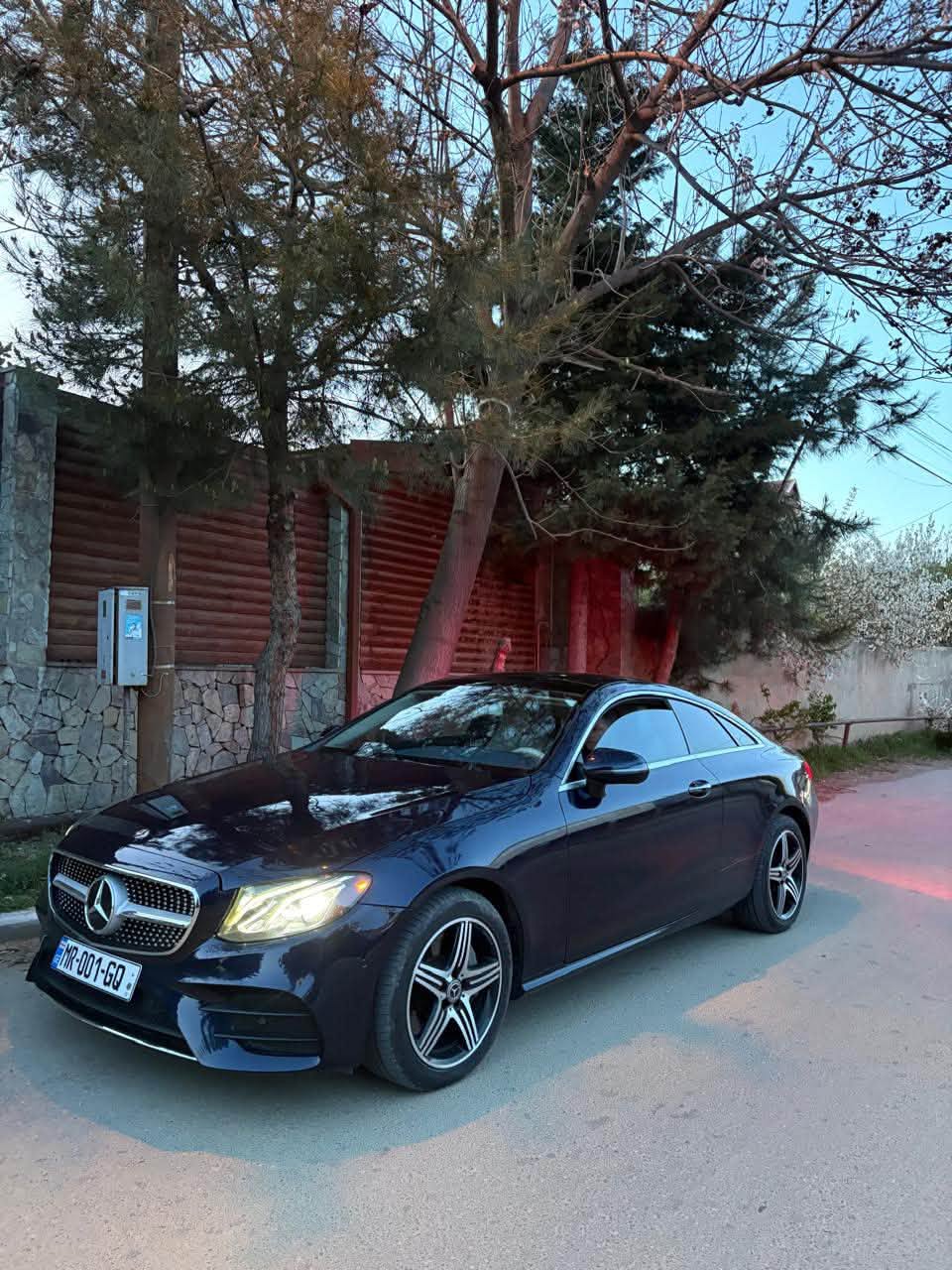 Mercedes Benz E 400 coupe 2018 — 20,000$