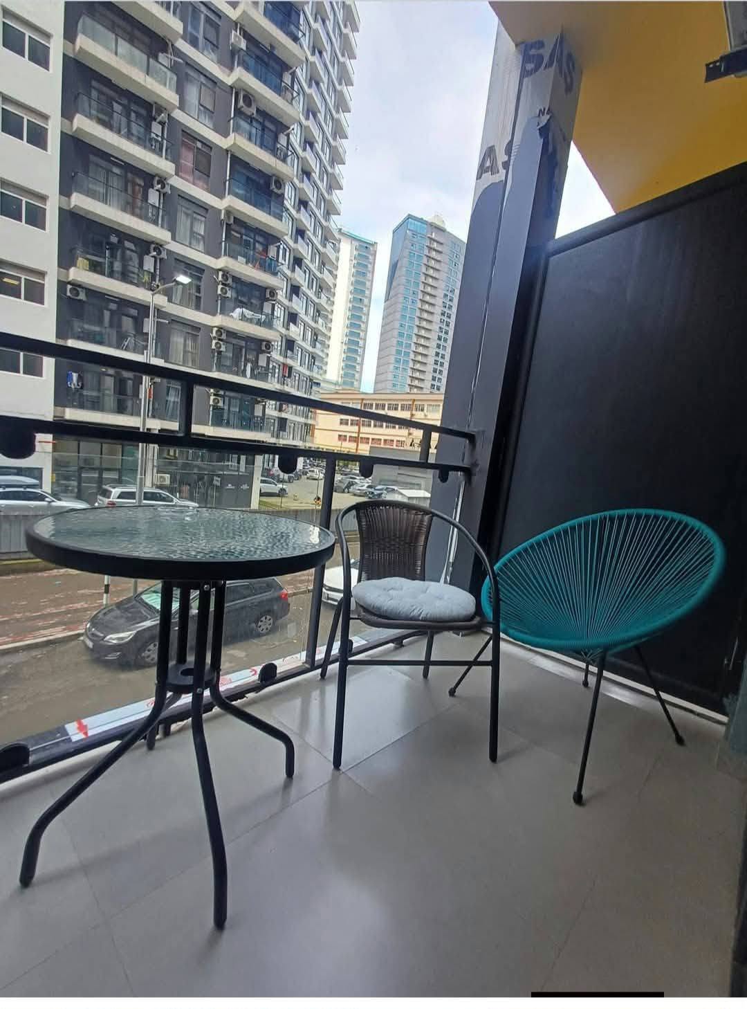 Studio apartment for rent, 60 m², 2nd floor